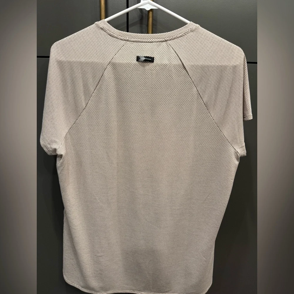 Oiselle Flyout Shirt - Women's Size 14 - Picture 2 of 3